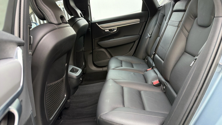 Volvo V90 2.0 T4 Momentum Plus 5dr Geartronic Petrol Estate